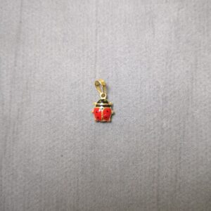 Ciondolo a forma di coccinella oro 18K