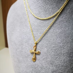 Corda da 70 con croce zirconata oro 18K