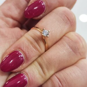 Anello Solitario Oro Giallo18K con Zircone