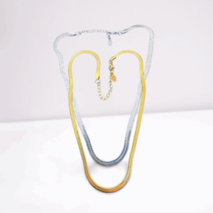 Collana piattina silver o dorata in acciaio regolabile